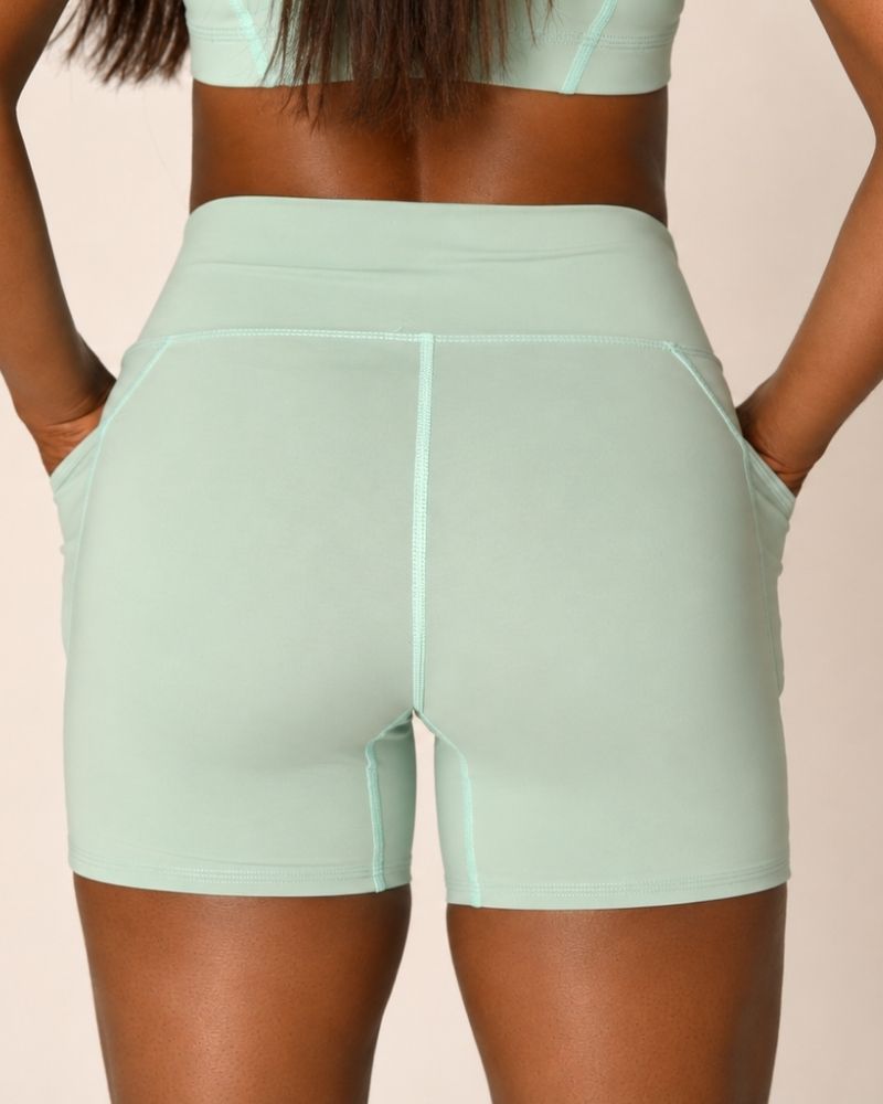 SWIFT SHORT VERDE MENTA